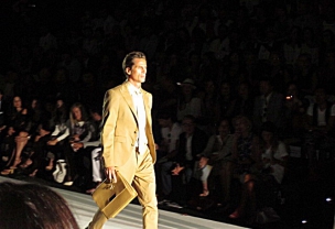 Mercedes Benz Fashion Week Madrid: Return of the Suit