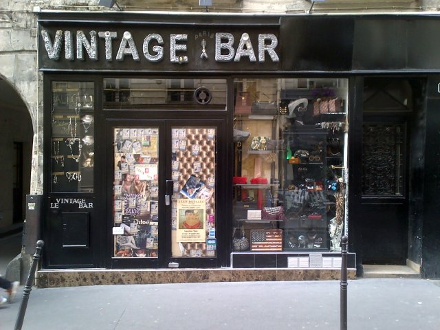 Vintage Bar (1)Paris