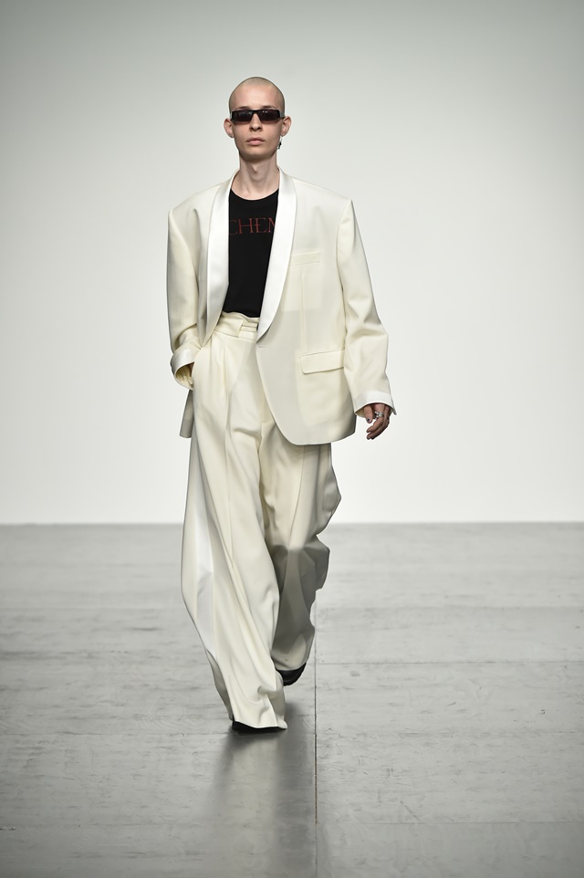 JOHNLAWRENCESULLIVAN_SS18_LOOK1_2