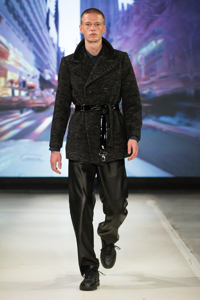 Look_18_Tonsure_18___A2622