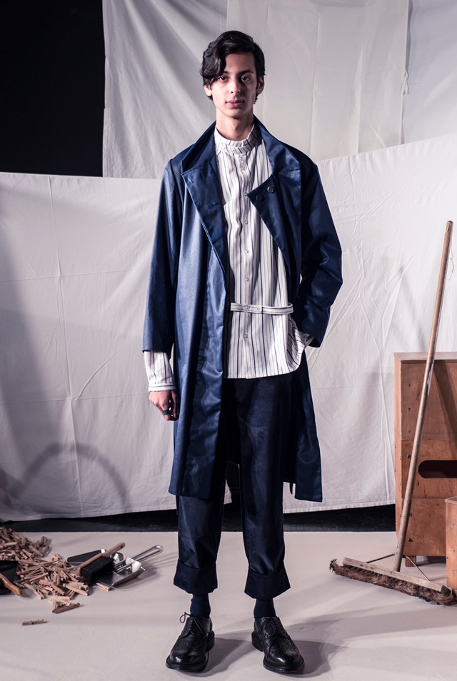 PHOEBE-ENGLISH-MAN-AW17-LOOK-2-PHOTO-BY-NEIL-MASON