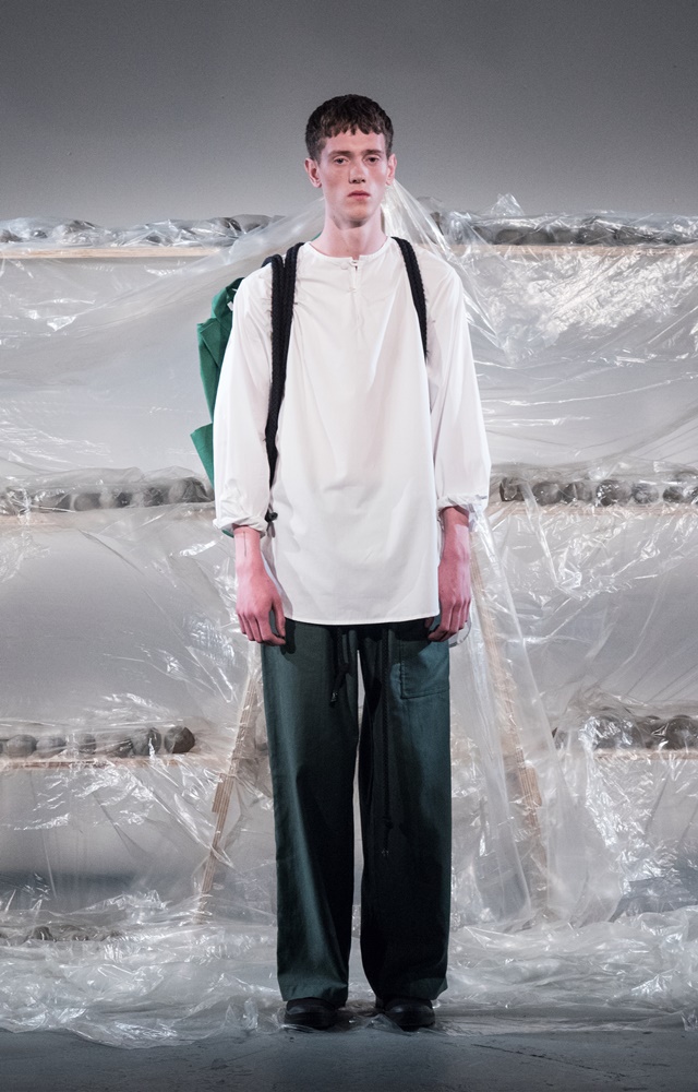 PHOEBE-ENGLISH-MAN-SS18-LOOK-8-PHOTOS-BY-NEIL-MASON