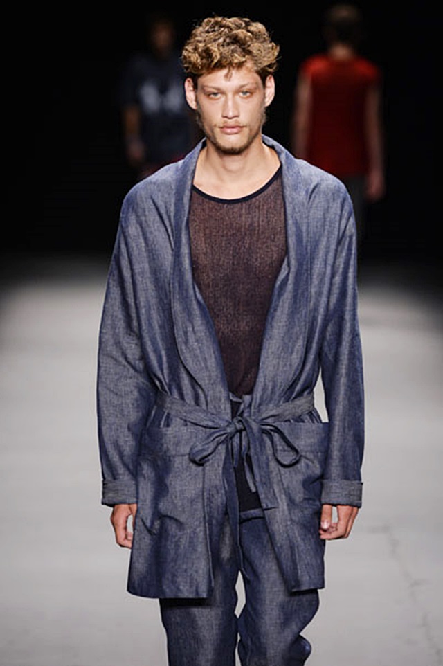 Rio de Janeiro, Brasil - 09/11/2013 - Desfile de R. Groove durante o Fashion Rio  - Inverno 2014. Foto : Ze Takahashi/ FOTOSITE